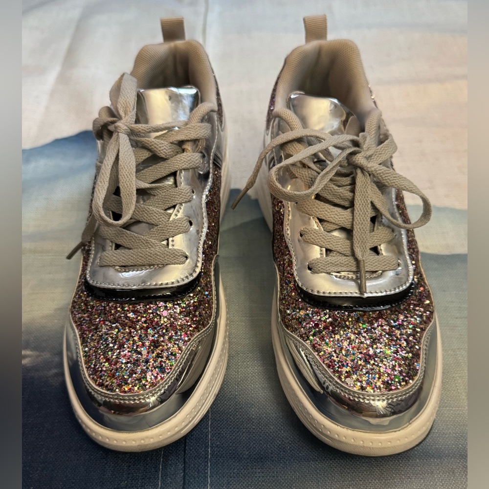 Glittery-Mirror Silver Sneakers, Size 8/39